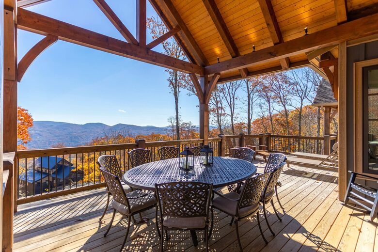 Spacious Eagles Nest Mountain Retreat with Stunning Views - Banner Elk, North Carolina