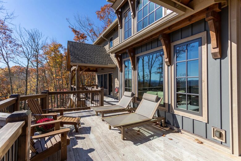 Spacious Eagles Nest Mountain Retreat with Stunning Views - Banner Elk, North Carolina
