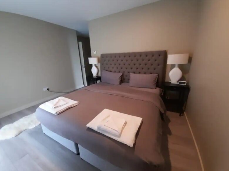 Modern 4 Bedroom House By The Harbour - Westport, Ireland