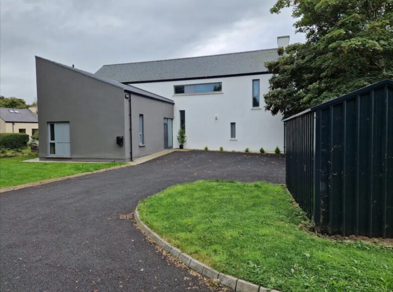 Modern 4 Bedroom House By The Harbour - Westport, Ireland
