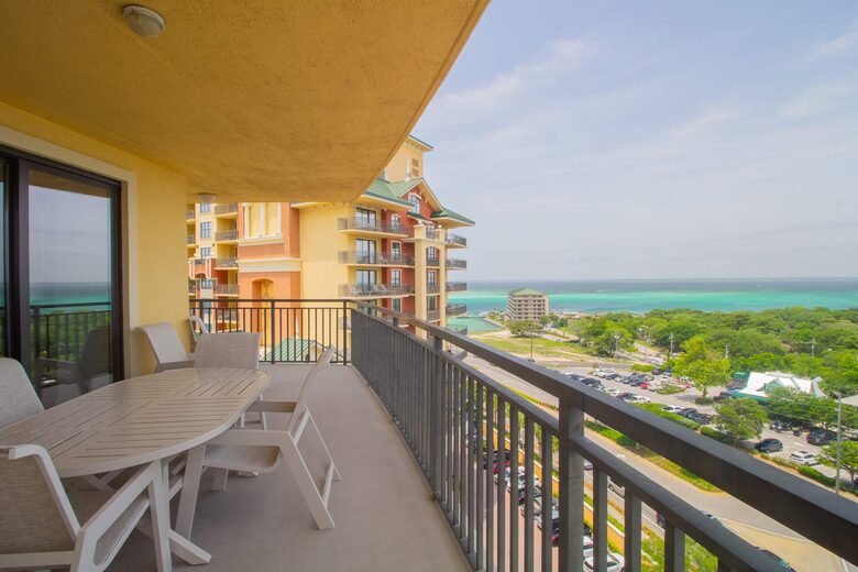 Emerald Grande at HarborWalk Village - 3 Bedroom - Destin, Florida