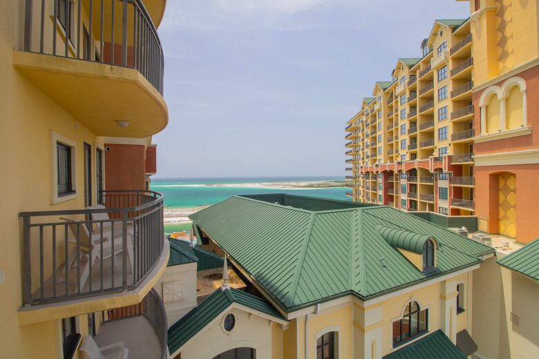 Emerald Grande at HarborWalk Village - 3 Bedroom - Destin, Florida