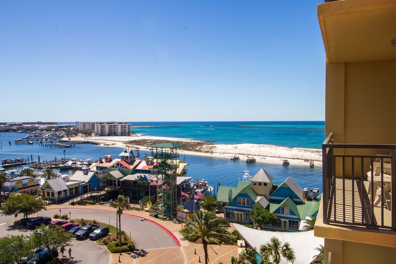 Emerald Grande at HarborWalk Village - 3 Bedroom - Destin, Florida