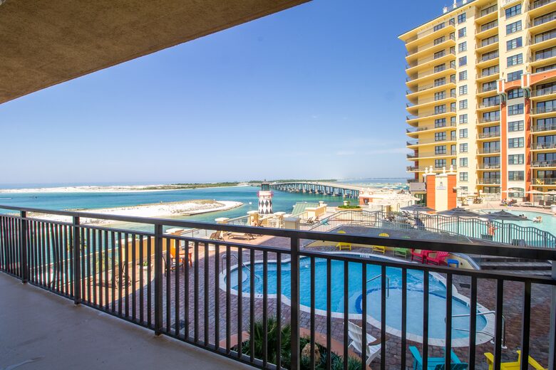 Emerald Grande at HarborWalk Village - 3 Bedroom Corner - Destin, Florida