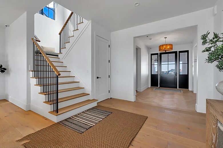 Oceanfront Modern Farmhouse with Beach Access - Mantoloking, New Jersey