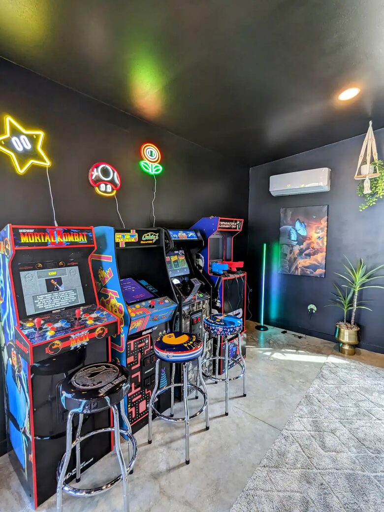 Game room w/ Arcades, ping pong, smart TV, Nintendo