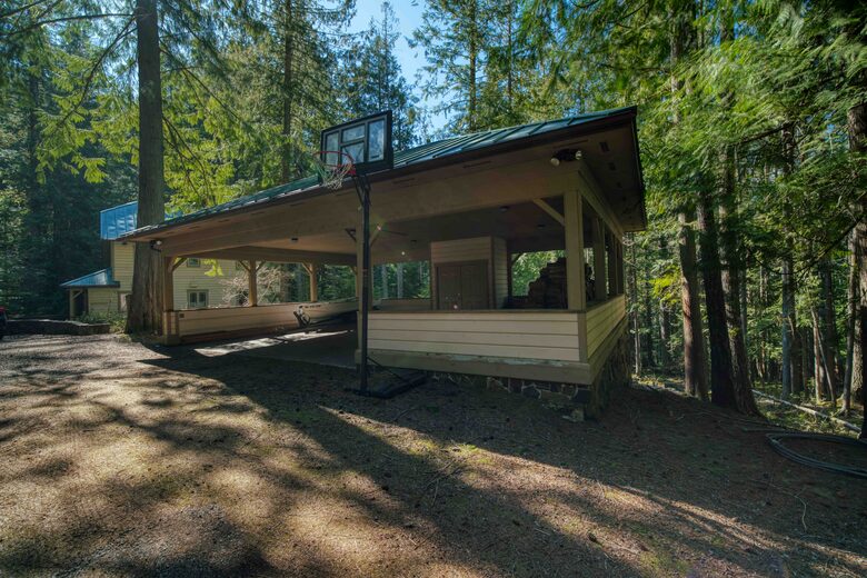 Lost Owl Lodge - Packwood, Washington