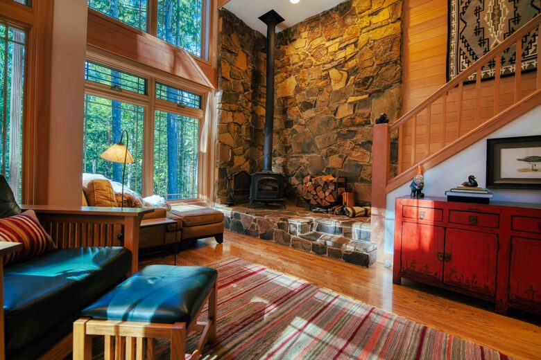 Lost Owl Lodge - Packwood, Washington