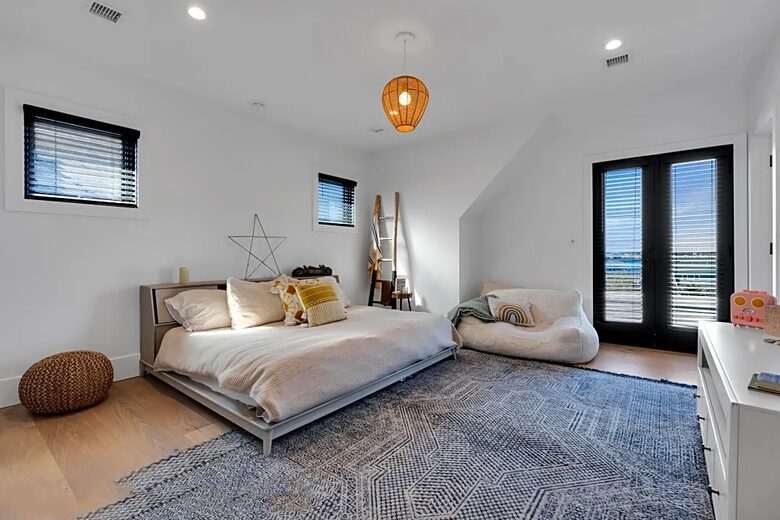 Oceanfront Modern Farmhouse with Beach Access - Mantoloking, New Jersey