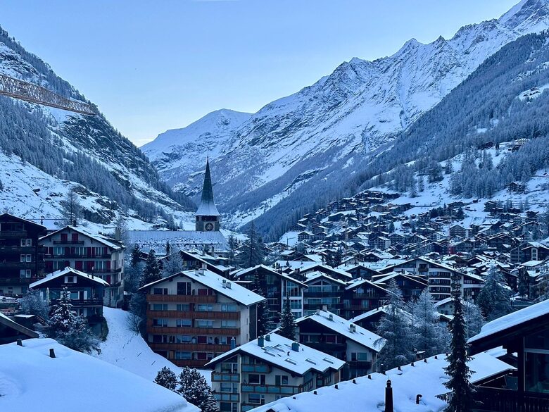Matterhorn View Apartment - Zermatt, Switzerland
