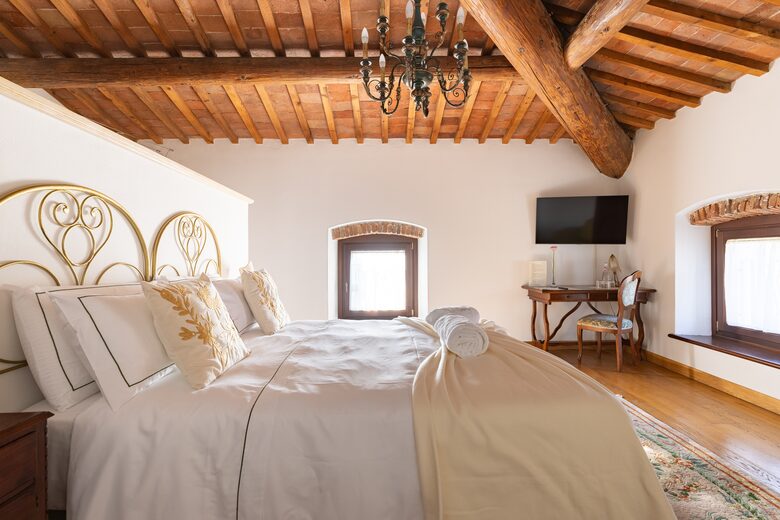 Luxury Three-Bedroom Penthouse in the Heart of Valpolicella - Mezzane di Sotto, Italy