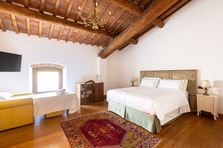 Luxury Three-Bedroom Penthouse in the Heart of Valpolicella - Mezzane di Sotto, Italy