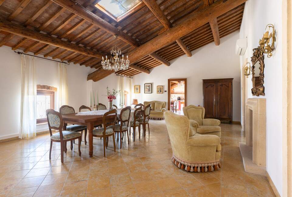 Luxury Three-Bedroom Penthouse in the Heart of Valpolicella - Mezzane di Sotto, Italy