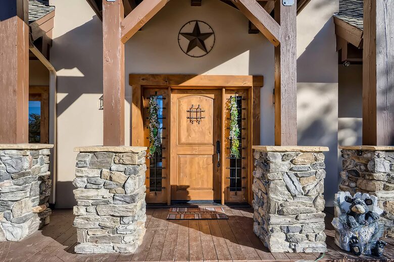 Elevated Bliss: Pikes Peak Mountain Retreat - Florissant, Colorado