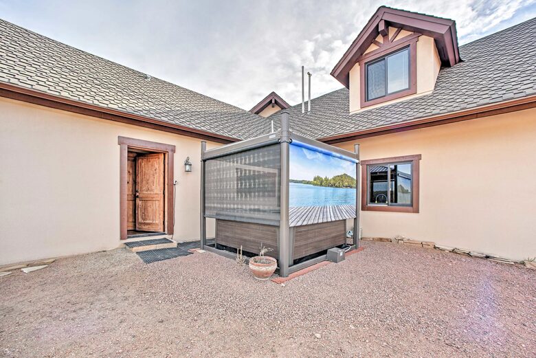 Elevated Bliss: Pikes Peak Mountain Retreat - Florissant, Colorado