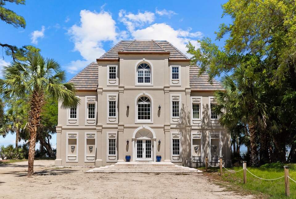 Maison Rose - Eastpoint, Florida