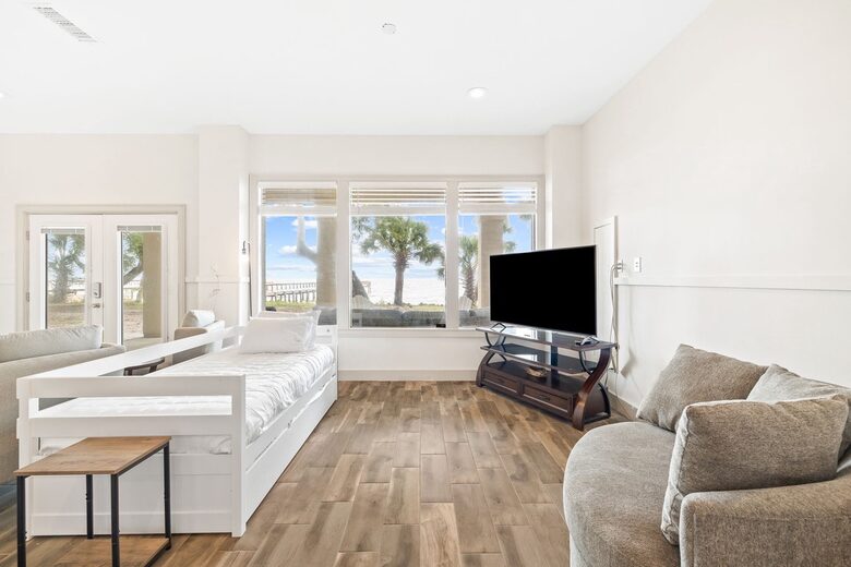 Maison Rose - Eastpoint, Florida
