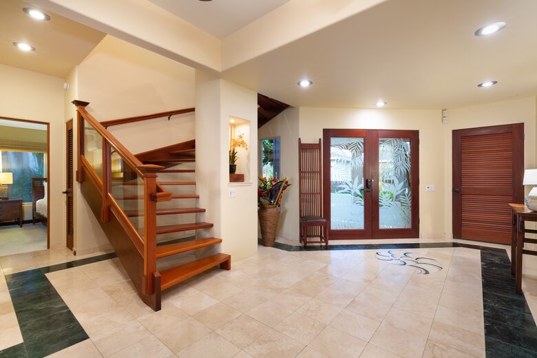 Front entrance foyer
