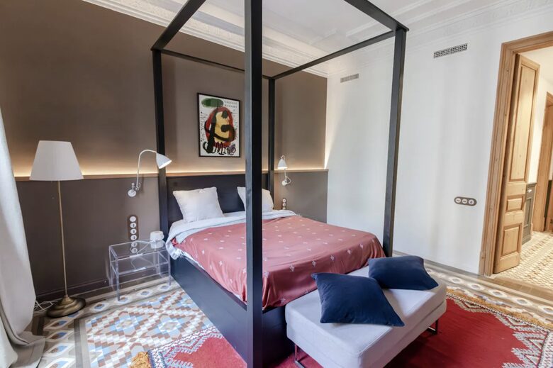 Luxury Apartment With Terrace - Barcelona, Spain
