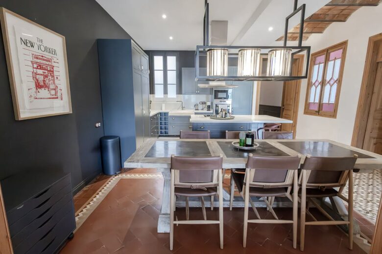 Luxury Apartment With Terrace - Barcelona, Spain