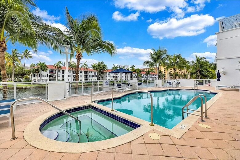 Modern Aventura Florida Apartment - Aventura, Florida