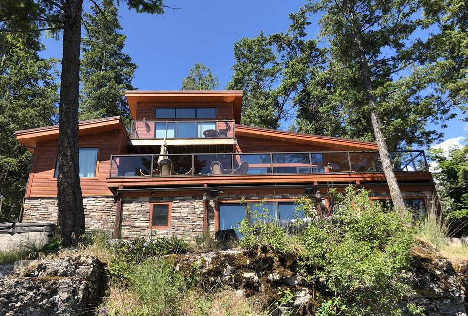 Montana Lake Cabin - Polson, Montana