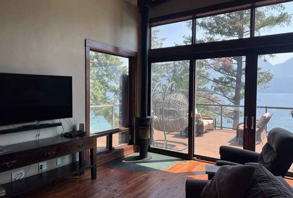 Montana Lake Cabin - Polson, Montana