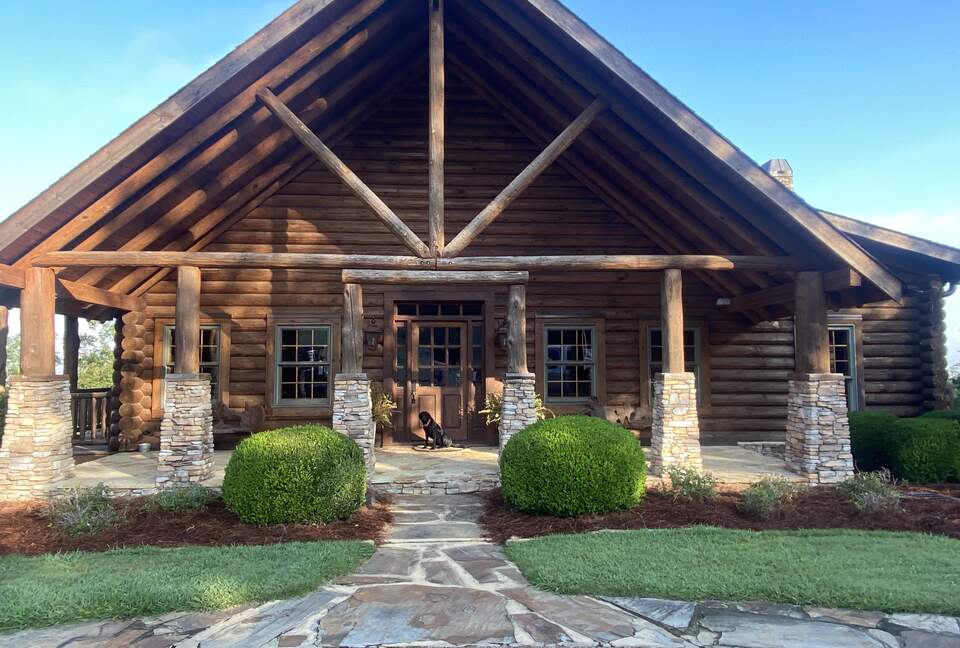 Dream Ranch Lodge & Hunting Preserve - Guntersville, Alabama