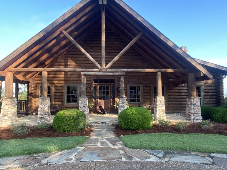 Dream Ranch Lodge & Hunting Preserve - Guntersville, Alabama