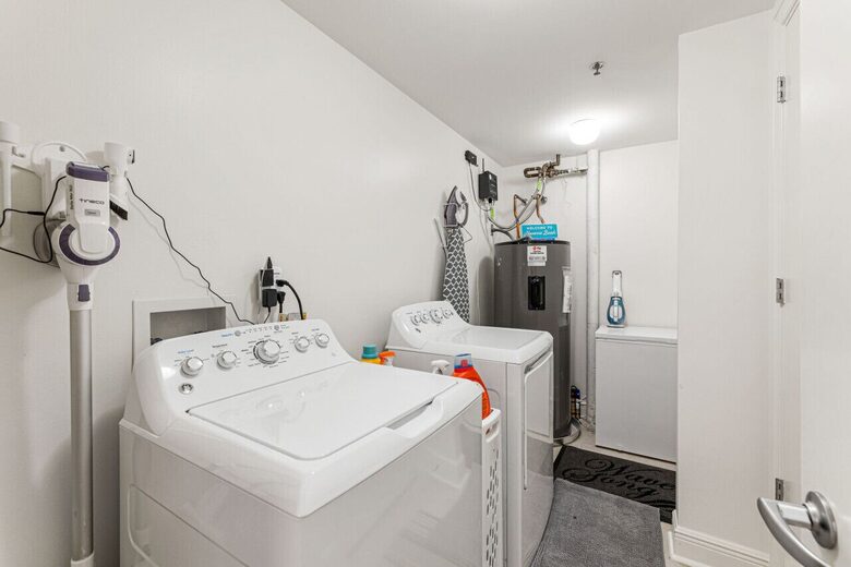 Full size laundry washer and dryer and deep freeze