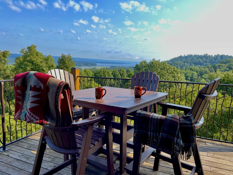 Dream Ranch Lodge & Hunting Preserve - Guntersville, Alabama
