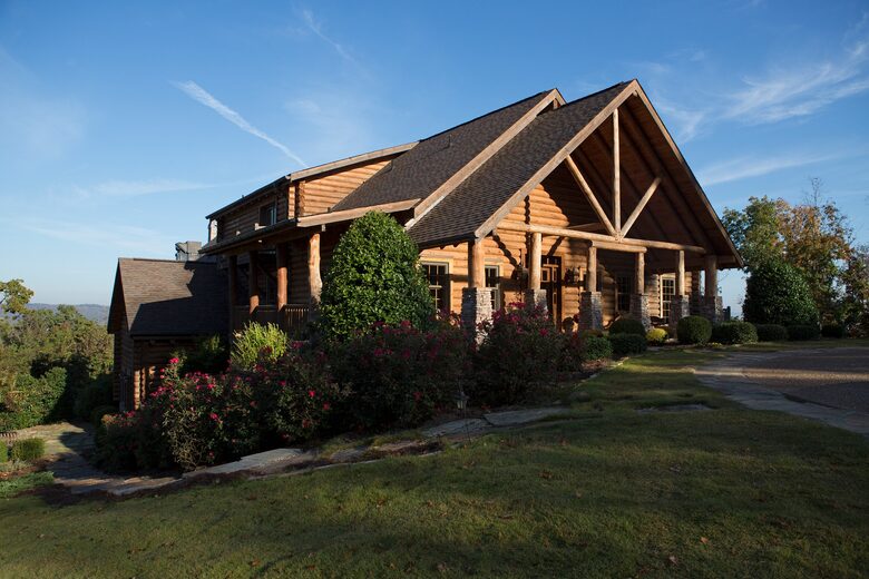 Dream Ranch Lodge & Hunting Preserve - Guntersville, Alabama