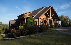 Dream Ranch Lodge & Hunting Preserve - Guntersville, Alabama