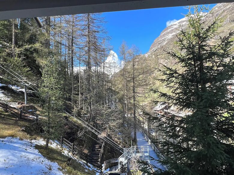 Matterhorn View Apartment - Zermatt, Switzerland