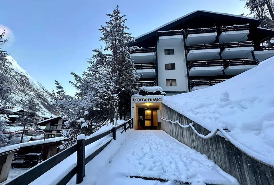 Matterhorn View Apartment - Zermatt, Switzerland