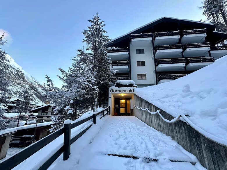 Matterhorn View Apartment - Zermatt, Switzerland