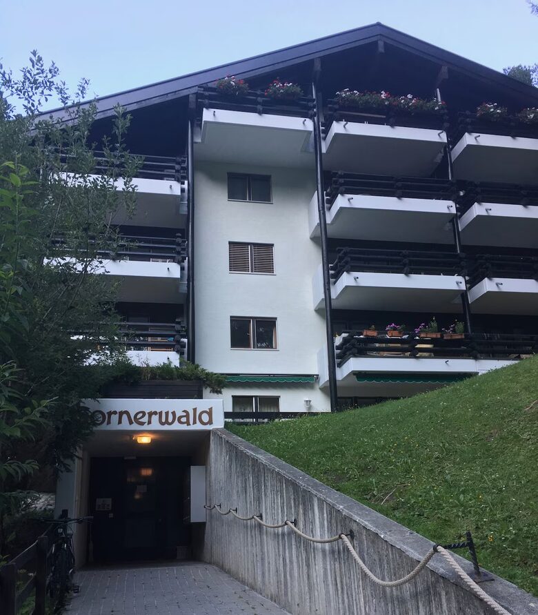 Matterhorn View Apartment - Zermatt, Switzerland