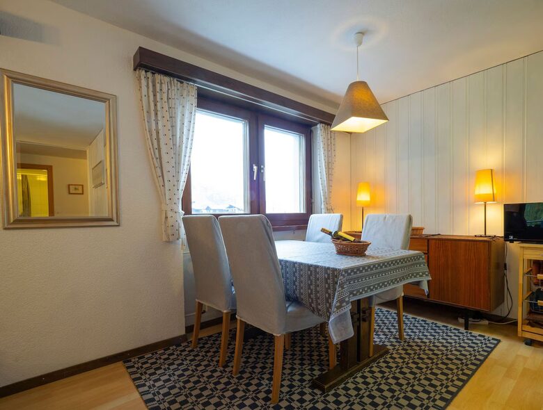 Matterhorn View Apartment - Zermatt, Switzerland