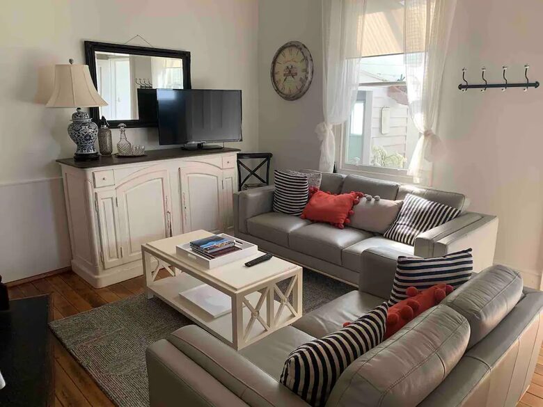 Rose Cottage in Old Hobart Town - Hobart, Australia