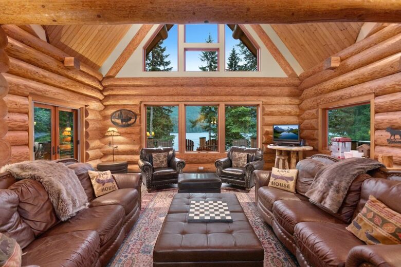 Lake Front Lodge on Lake Swift - Cougar, Washington