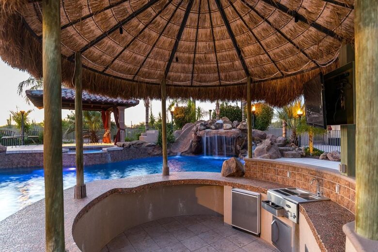 Outdoor Swim Up Bar