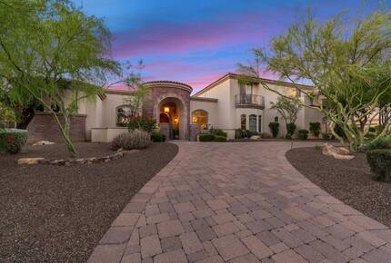 Scottsdale Tropical Oasis with Hawaiian-Style Pool - Scottsdale, Arizona