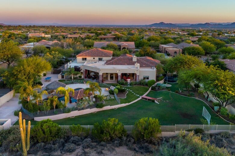 Scottsdale Tropical Oasis with Hawaiian-Style Pool - Scottsdale, Arizona