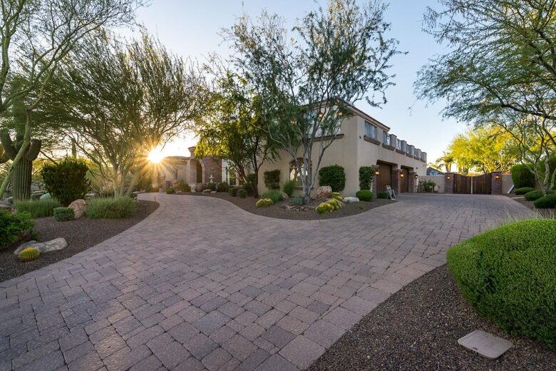 Scottsdale Tropical Oasis with Hawaiian-Style Pool - Scottsdale, Arizona