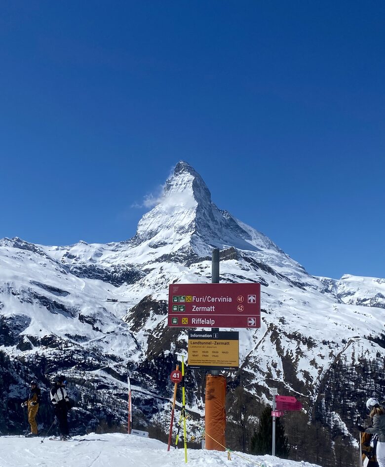 Haus Whymper 3BD Apartment - Zermatt, Switzerland