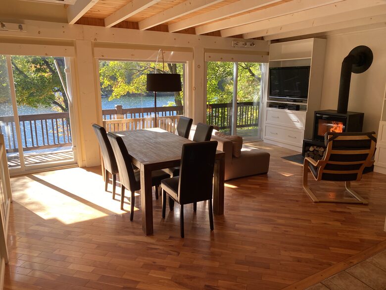 Sunny and Cozy Lake Cabin in Mont-Tremblant - Mont-Tremblant, Canada