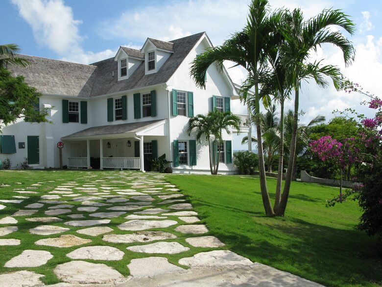 Elegant Hilltop Retreat Overlooking the Caribbean Sea - Governor's Harbour, Bahamas