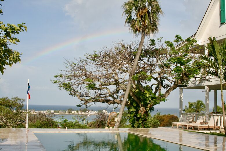 Elegant Hilltop Retreat Overlooking the Caribbean Sea - Governor's Harbour, Bahamas