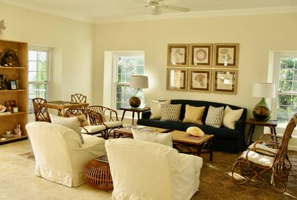 Elegant Hilltop Retreat Overlooking the Caribbean Sea - Governor's Harbour, Bahamas