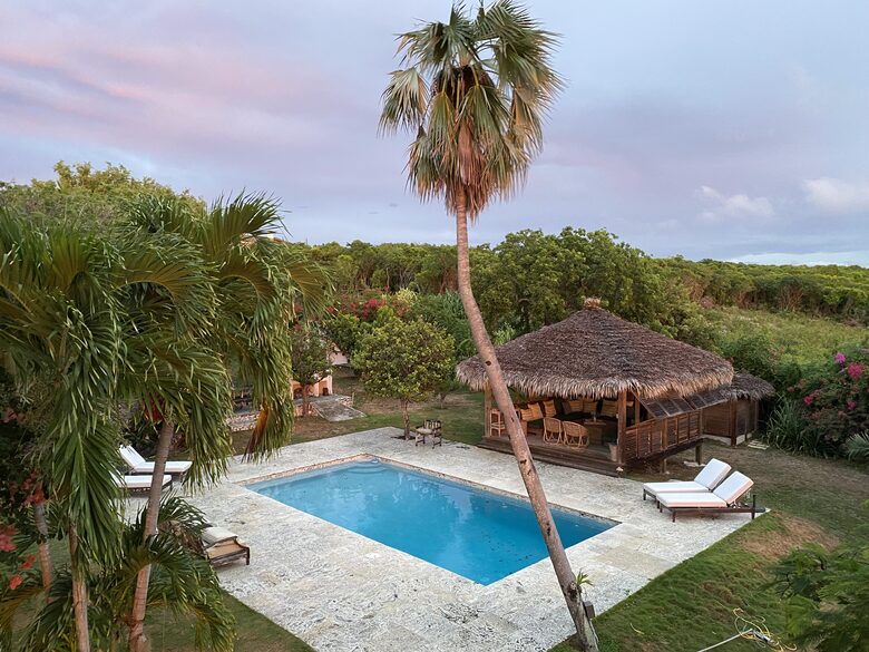 Elegant Hilltop Retreat Overlooking the Caribbean Sea - Governor's Harbour, Bahamas